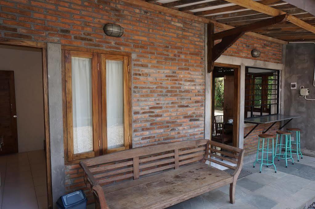 Cempaka Borobudur Guest House Magelang Extérieur photo