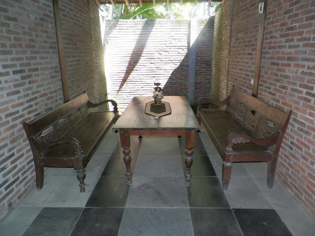 Cempaka Borobudur Guest House Magelang Extérieur photo