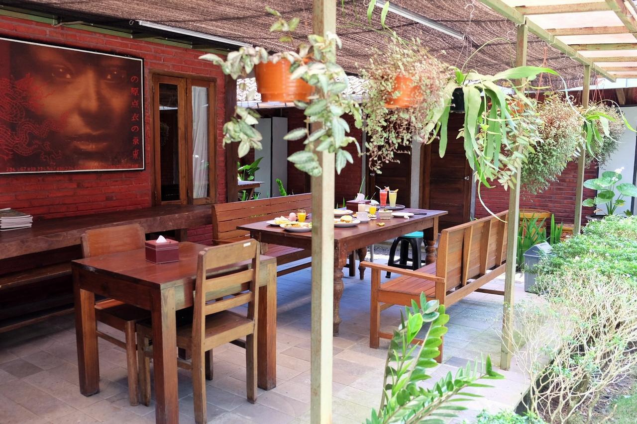 Cempaka Borobudur Guest House Magelang Extérieur photo