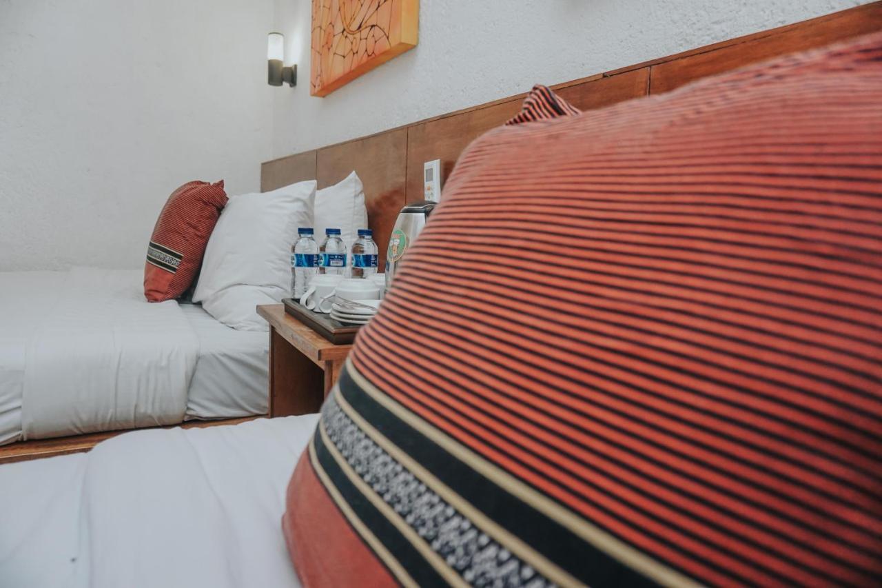 Cempaka Borobudur Guest House Magelang Extérieur photo