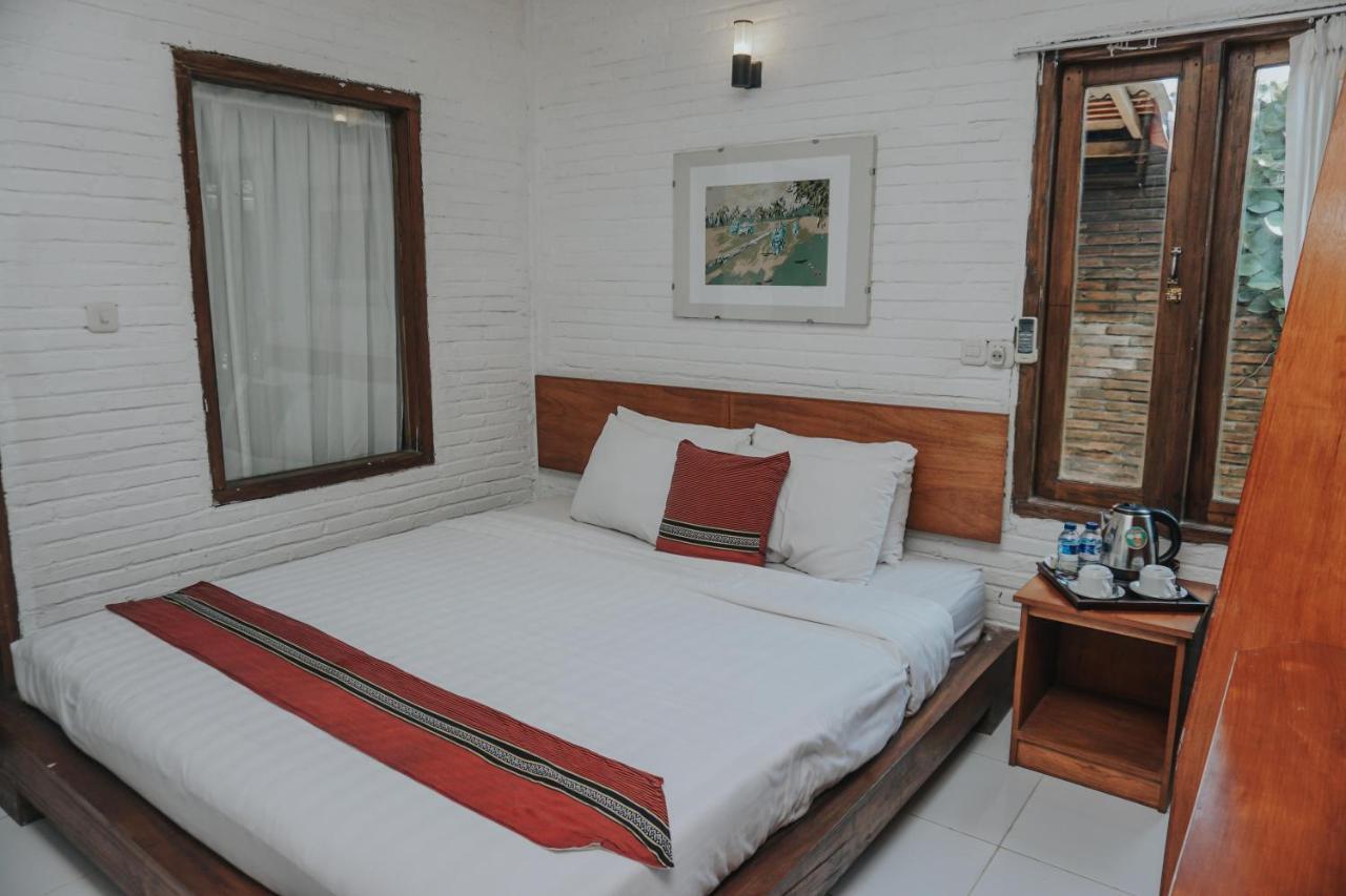 Cempaka Borobudur Guest House Magelang Extérieur photo