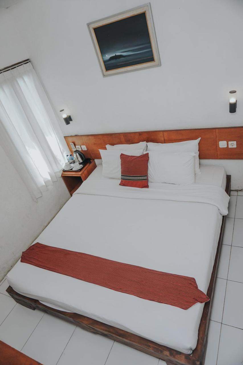 Cempaka Borobudur Guest House Magelang Extérieur photo